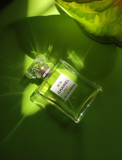 Chanel No. 19