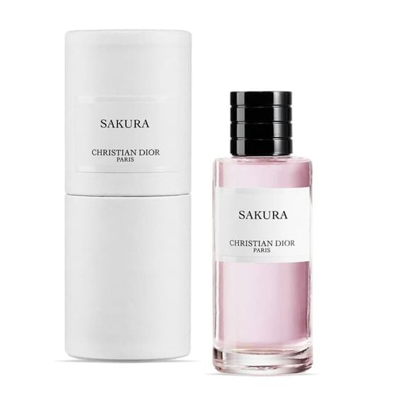 Sakura Dior